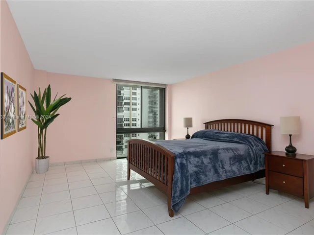 1600 S Ocean Dr # 10J, Hollywood FL 33019