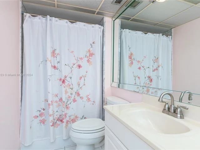 1600 S Ocean Dr # 10J, Hollywood FL 33019