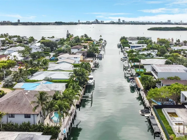 1805 NE 117th Rd, North Miami FL 33181