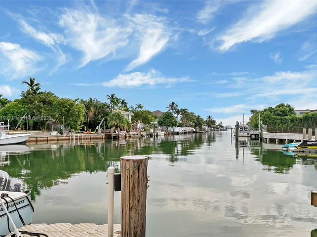 1805 NE 117th Rd, North Miami FL 33181