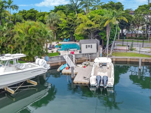 1805 NE 117th Rd, North Miami FL 33181