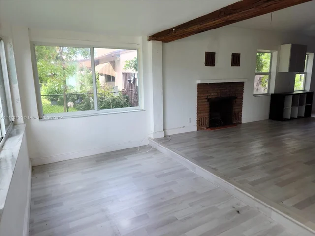 2615 Wilson St, Hollywood FL 33020