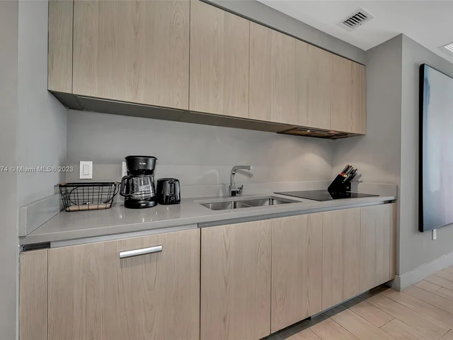 4010 S Ocean Dr # R3007, Hollywood FL 33019