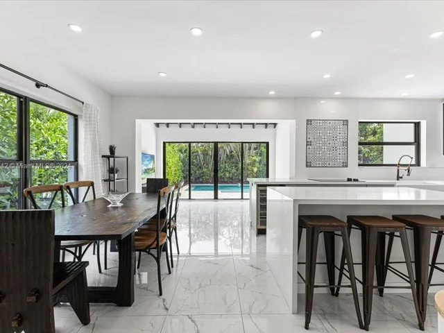 756 NE 72 TER, Miami FL 33138