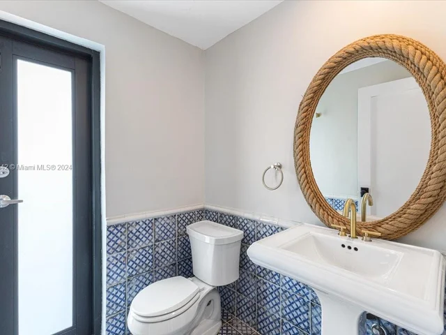 756 NE 72 TER, Miami FL 33138