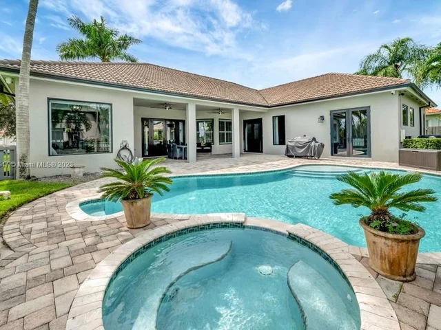 3185 Fairways Dr, Homestead FL 33035