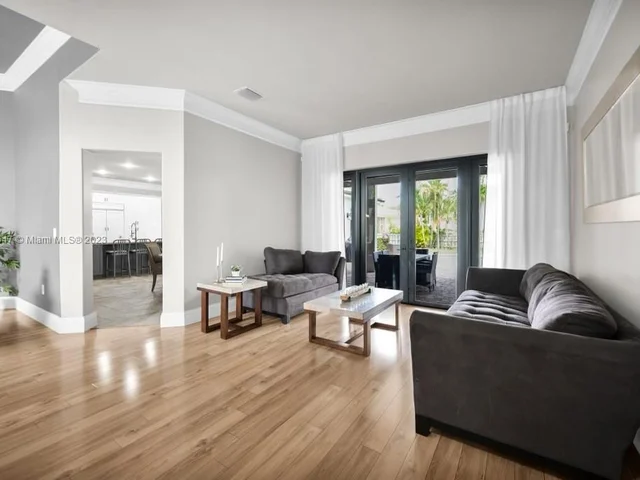 3185 Fairways Dr, Homestead FL 33035