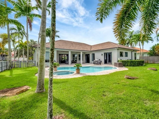 3185 Fairways Dr, Homestead FL 33035