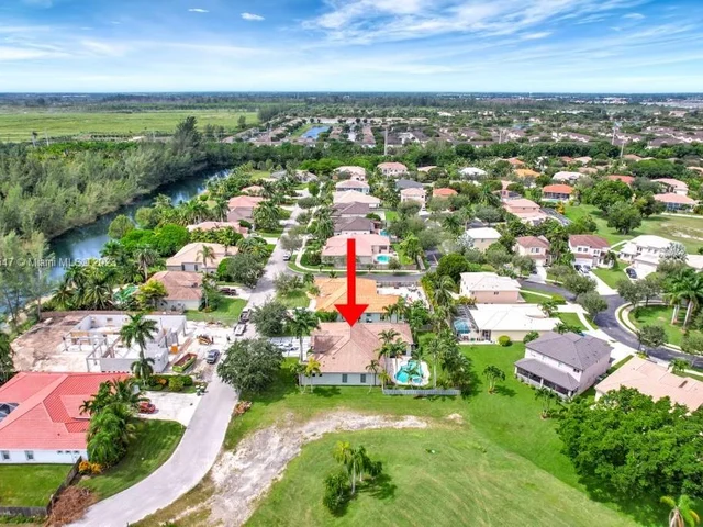 3185 Fairways Dr, Homestead FL 33035