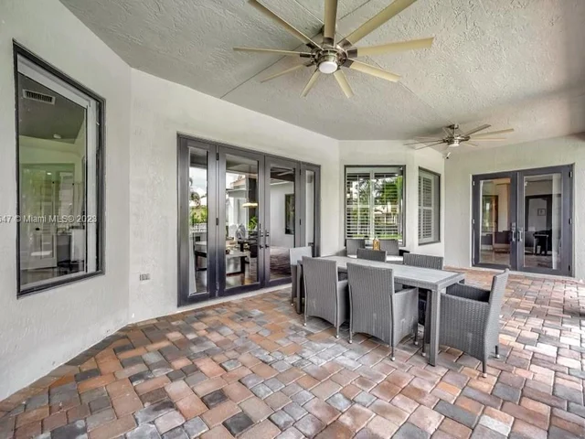 3185 Fairways Dr, Homestead FL 33035