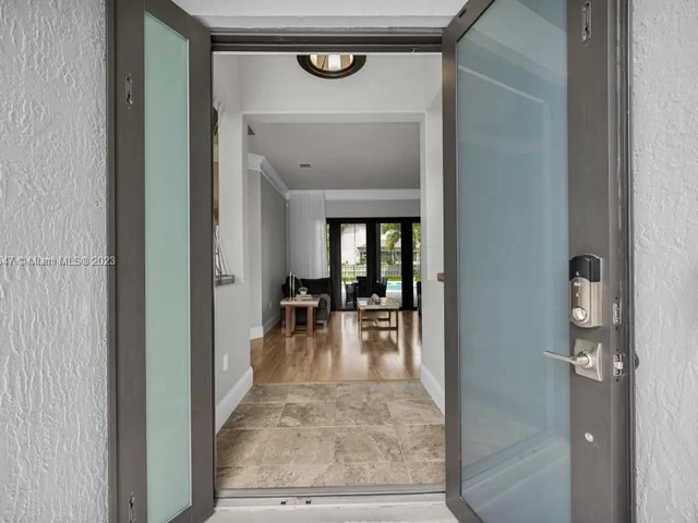 3185 Fairways Dr, Homestead FL 33035