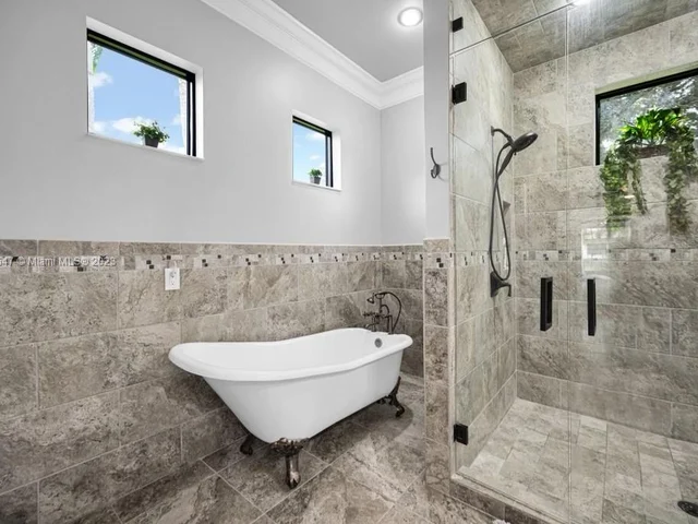 3185 Fairways Dr, Homestead FL 33035