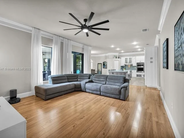 3185 Fairways Dr, Homestead FL 33035