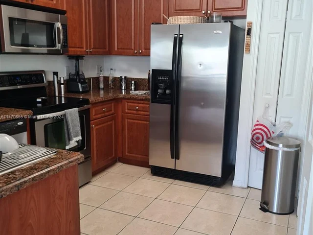 11002 NW 83rd St # 211, Doral FL 33178