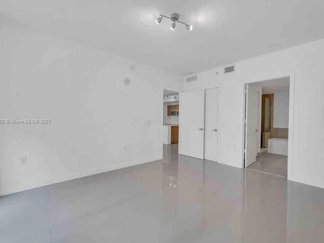 201 SW 17th Rd # 302, Miami FL 33129