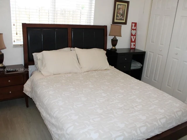 359 NE 32nd Ter, Homestead FL 33033