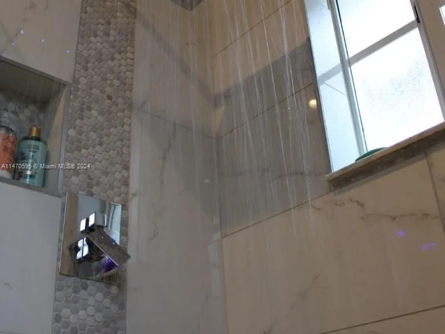 359 NE 32nd Ter, Homestead FL 33033