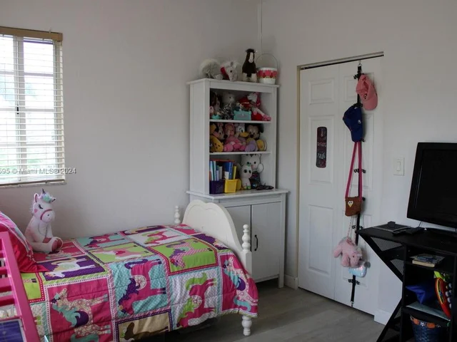 359 NE 32nd Ter, Homestead FL 33033