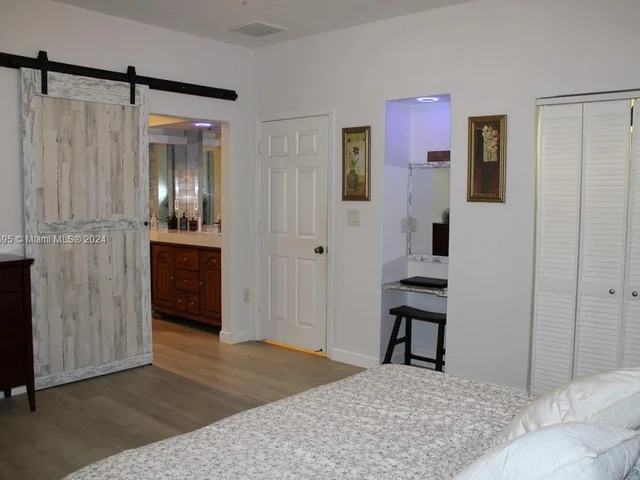 359 NE 32nd Ter, Homestead FL 33033