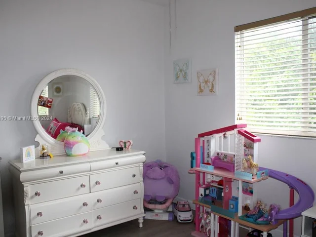 359 NE 32nd Ter, Homestead FL 33033