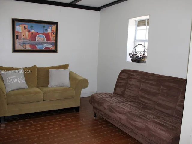 359 NE 32nd Ter, Homestead FL 33033