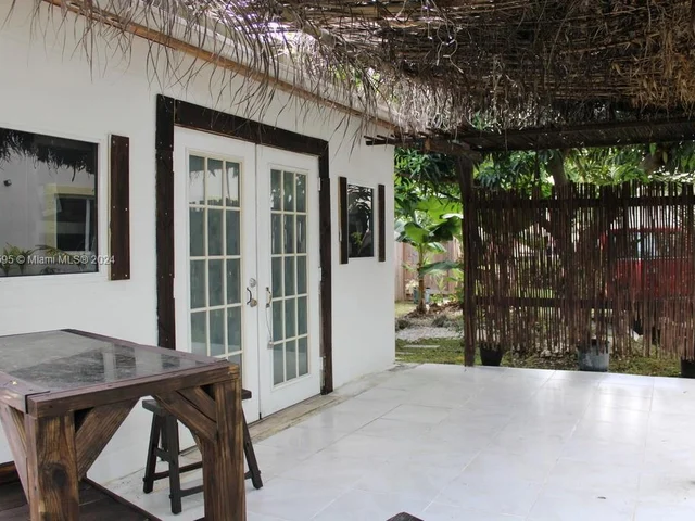 359 NE 32nd Ter, Homestead FL 33033