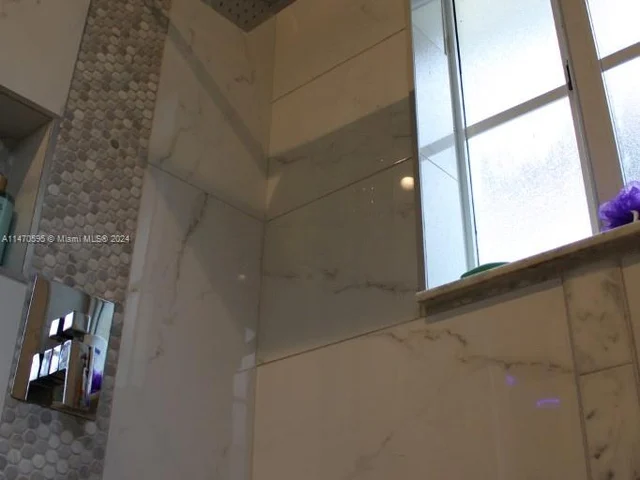 359 NE 32nd Ter, Homestead FL 33033