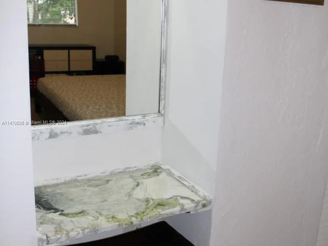 359 NE 32nd Ter, Homestead FL 33033