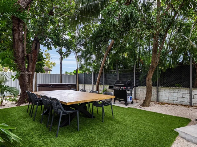 3154 SW 5th St # 1, Miami FL 33135