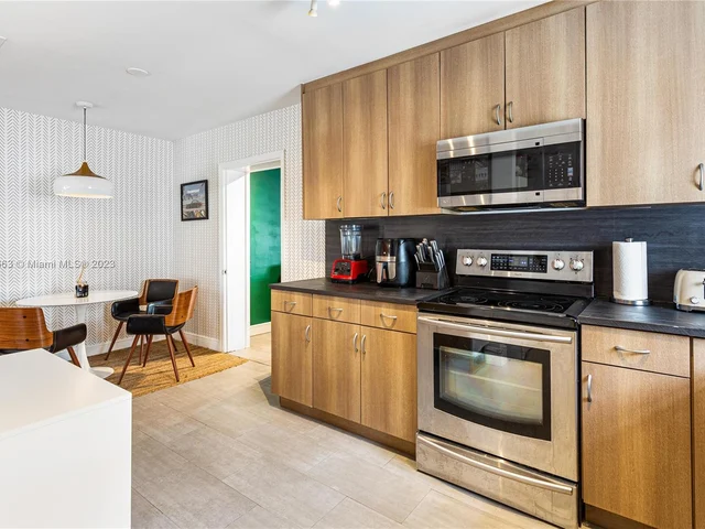 3154 SW 5th St # 1, Miami FL 33135