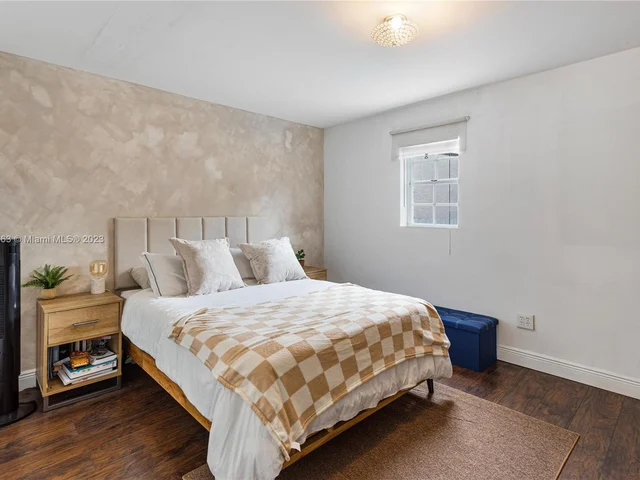 3154 SW 5th St # 1, Miami FL 33135