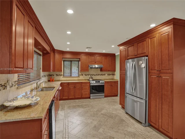 4821 NE 26th Ave, Fort Lauderdale FL 33308