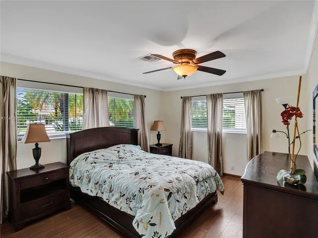 4821 NE 26th Ave, Fort Lauderdale FL 33308