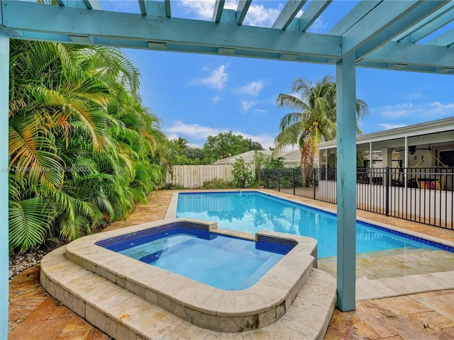 4821 NE 26th Ave, Fort Lauderdale FL 33308