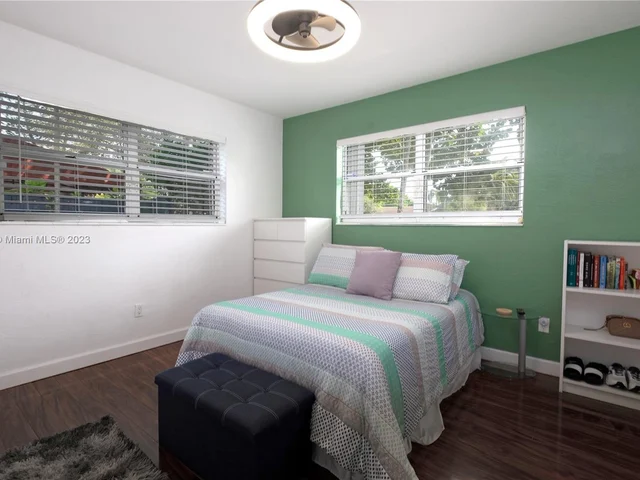 7255 SW 126th St, Pinecrest FL 33156