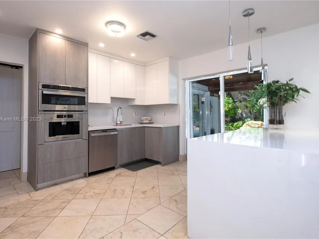 7255 SW 126th St, Pinecrest FL 33156