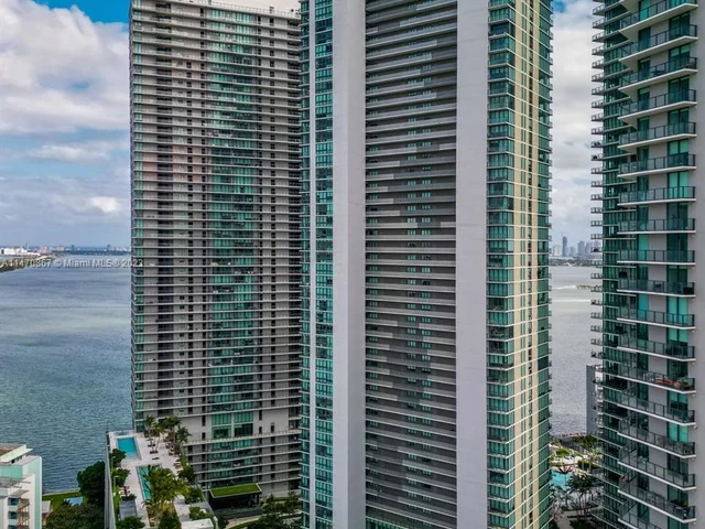 650 NE 32nd St # 3901, Miami FL 33137