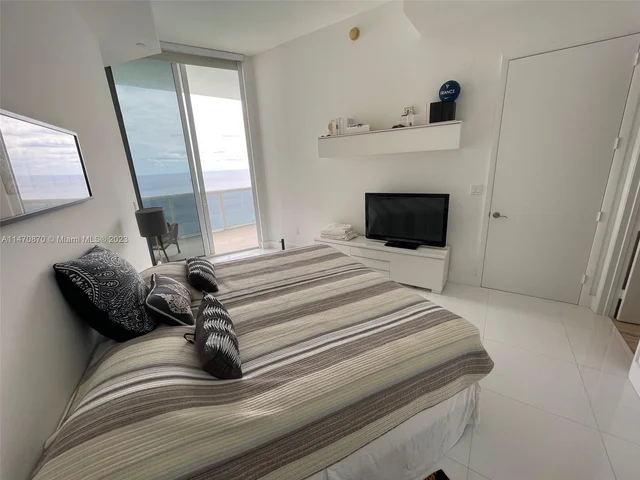 15811 Collins Ave # 3403, Sunny Isles Beach FL 33160