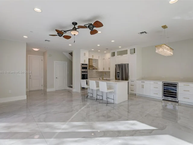 837 NE 16th Ter, Fort Lauderdale FL 33304