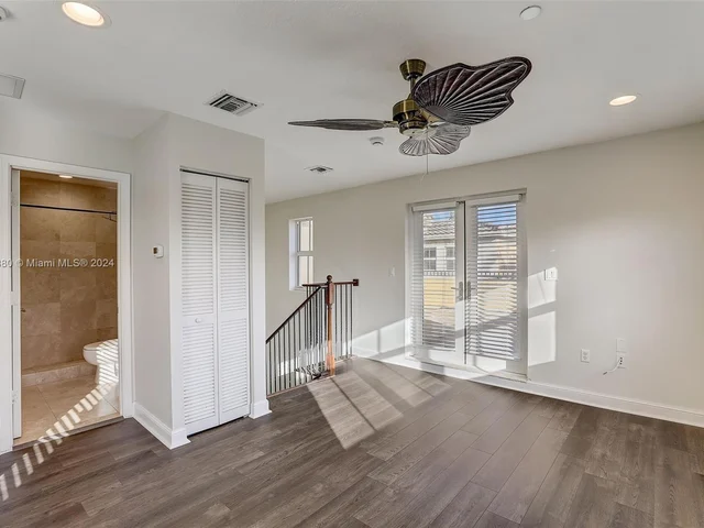 837 NE 16th Ter, Fort Lauderdale FL 33304