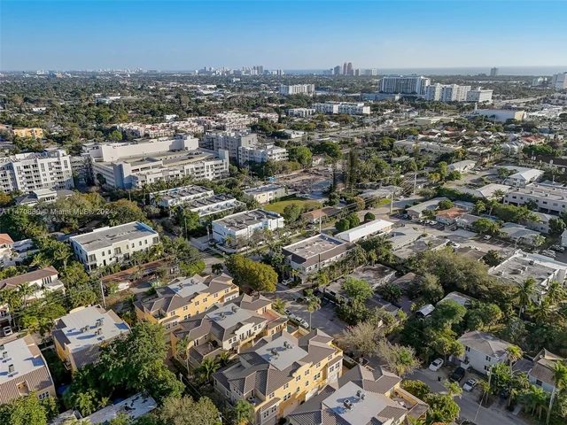 837 NE 16th Ter, Fort Lauderdale FL 33304