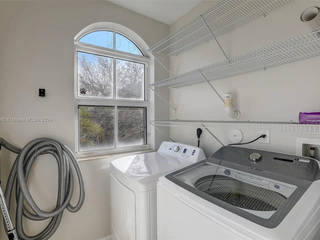 837 NE 16th Ter, Fort Lauderdale FL 33304