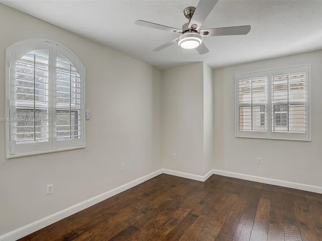 837 NE 16th Ter, Fort Lauderdale FL 33304