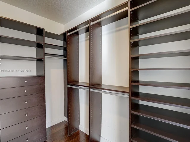 837 NE 16th Ter, Fort Lauderdale FL 33304