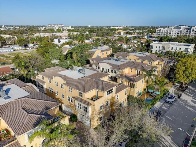 837 NE 16th Ter, Fort Lauderdale FL 33304