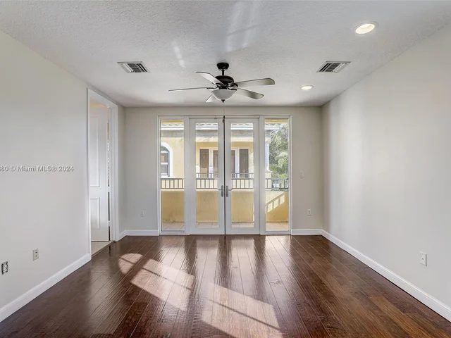 837 NE 16th Ter, Fort Lauderdale FL 33304