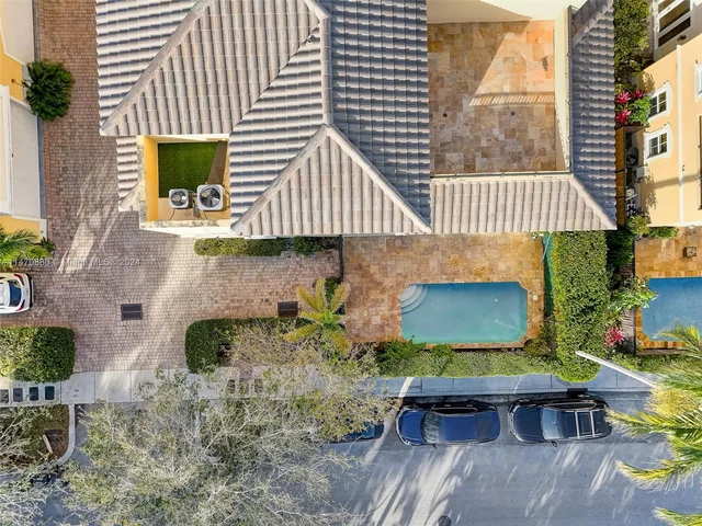 837 NE 16th Ter, Fort Lauderdale FL 33304