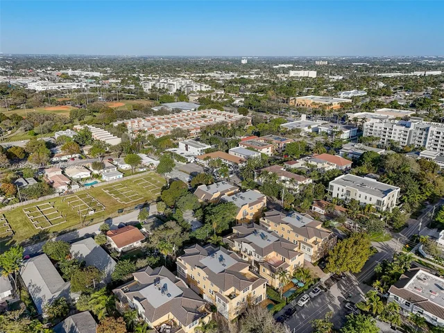 837 NE 16th Ter, Fort Lauderdale FL 33304