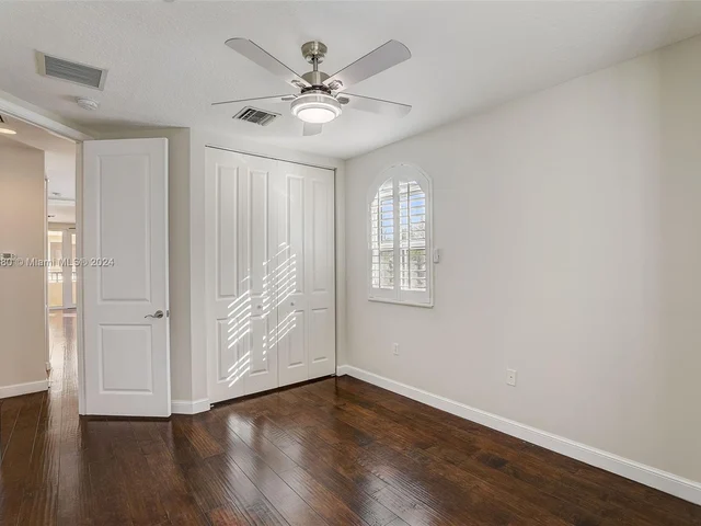 837 NE 16th Ter, Fort Lauderdale FL 33304