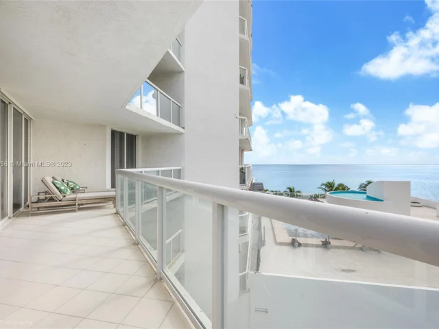 16425 Collins Ave # 512, Sunny Isles Beach FL 33160
